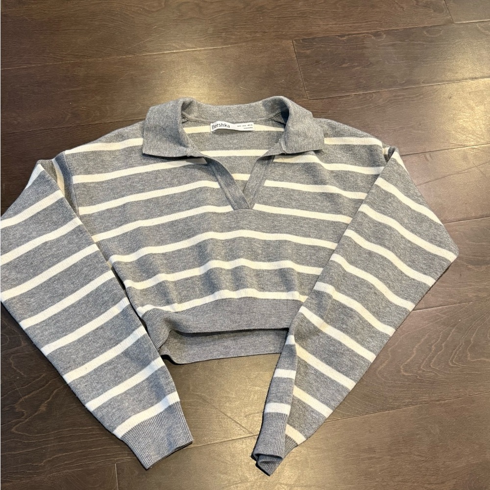 Bershka Gray and Cream Striped V-Neck Sweater